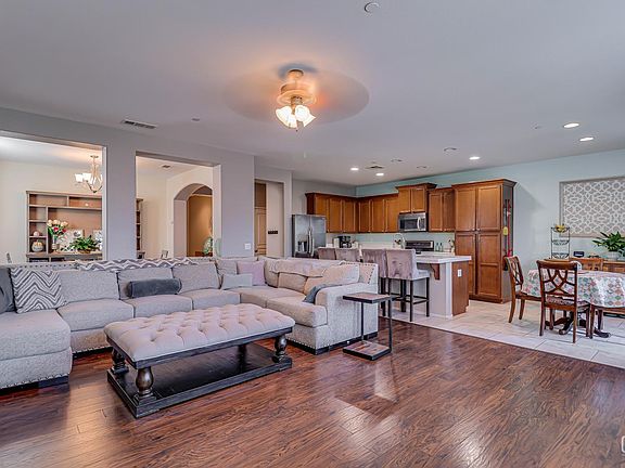 5th image of 10905 Mountainside Dr