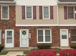 407 Kensington Ct, Naperville, IL 60563