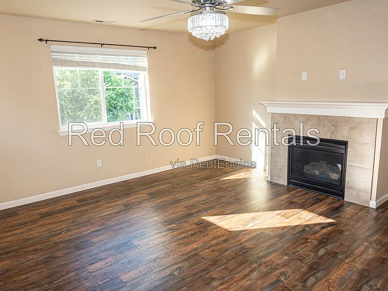 1441 Farina Loop SE — Photo 35