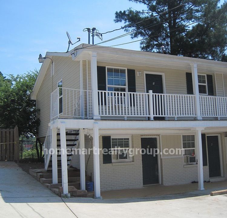 1st image of 136 Corbin St APT 1