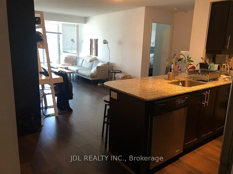 35 Bastion St #1610 — Photo 5