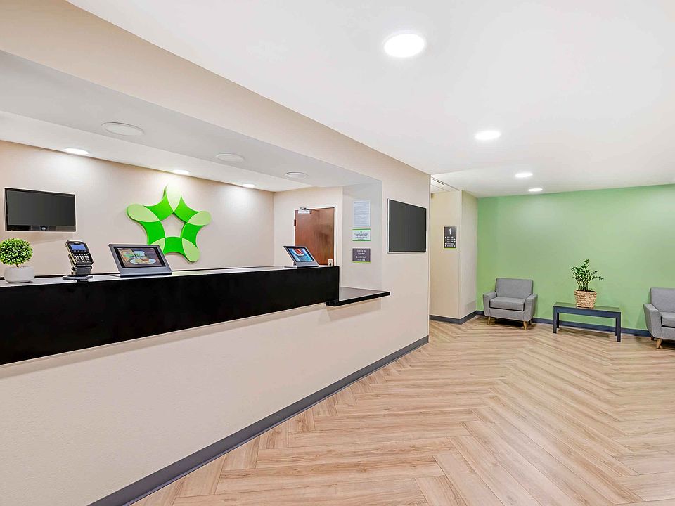 Lobby and Guest Check-in