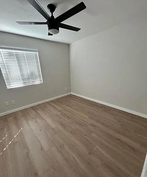 5115 N 22nd Ave #3 — Photo 13