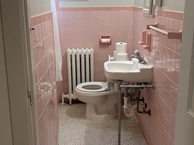 5567 Hobart St #1 — Photo 11