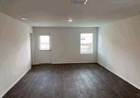 4 bed, 1572 sqft, $2,000 — Photo 4