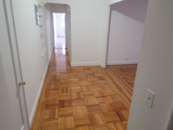 4th image of 2257 University Ave #211