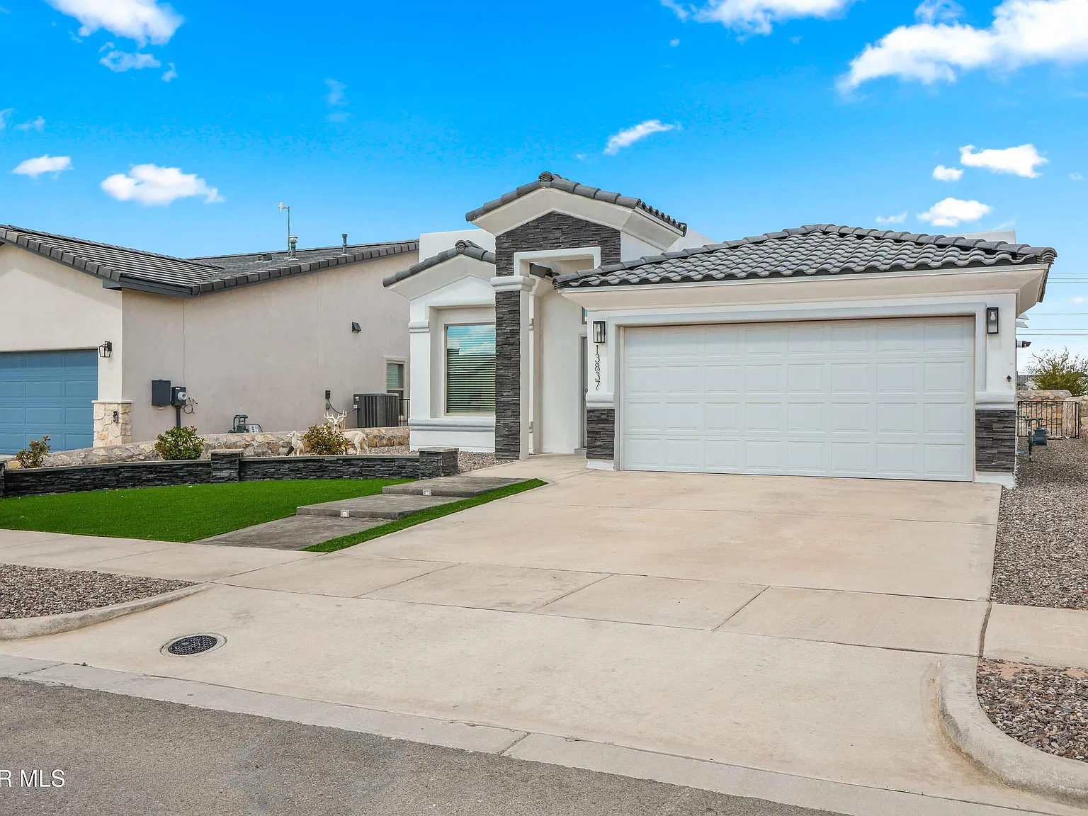 4 bed, 2.0 bath, 1561 sqft, $1,995 — Photo 2