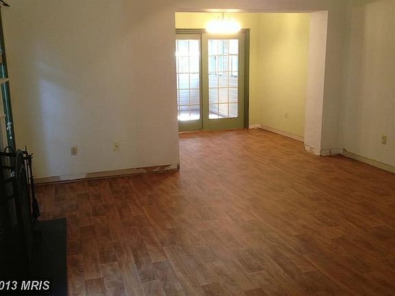 4th image of 48000 Mayflower Dr