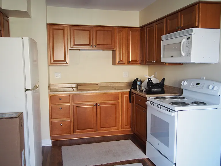 708 Oakton Rd — Photo 3
