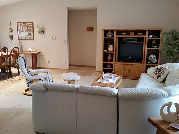 3rd image of 839 Lake Shore Dr