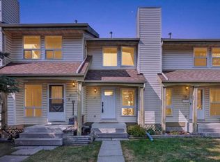 21 NE Woodhill Ct SW, Calgary, AB T2W 3P1