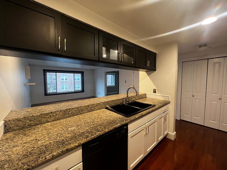 1st image of 25 N Broadway Unit 107