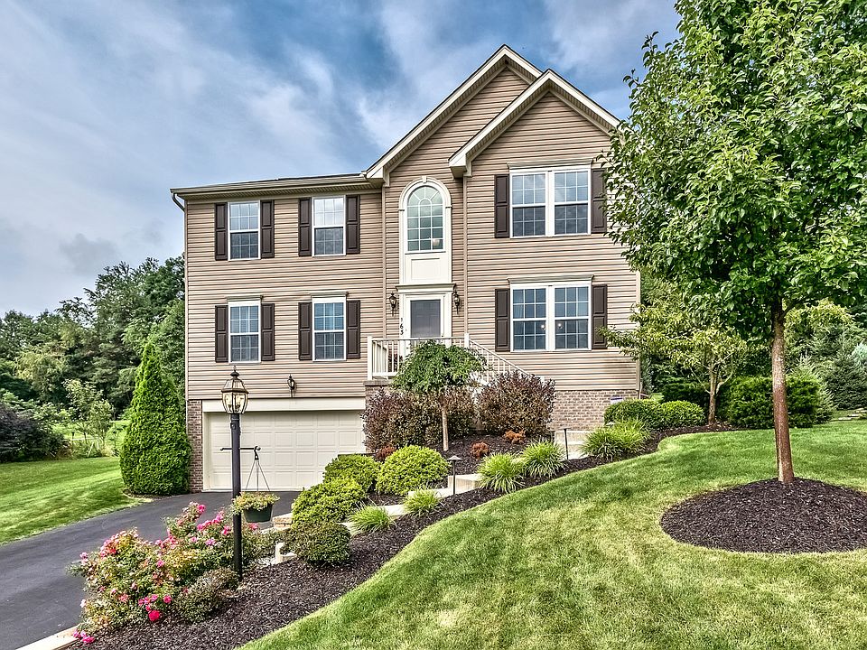 1st image of 163 Blue Heron Dr