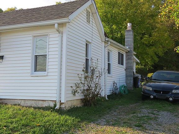 3rd image of 428 Hillcrest Dr
