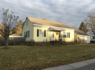 25 Wilson St, Queensbury, NY 12804