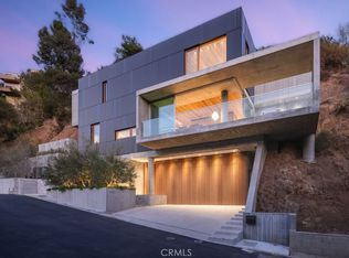 2879 Stonehill Dr, Altadena, CA 91001