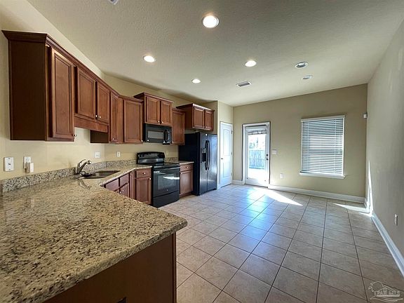 5th image of 9550 Laramie Dr