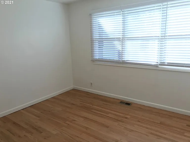 12300 SW Walker Rd #2700 — Photo 11