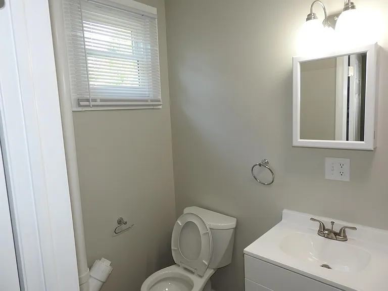 121 Canal Ave — Photo 6