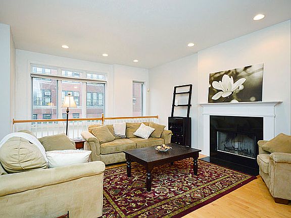 2nd image of 3312 N Clifton Ave #1