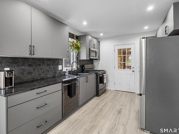 5th image of 503 Waterbury Road