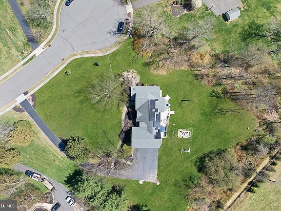 2nd image of 25 Carsdale Dr