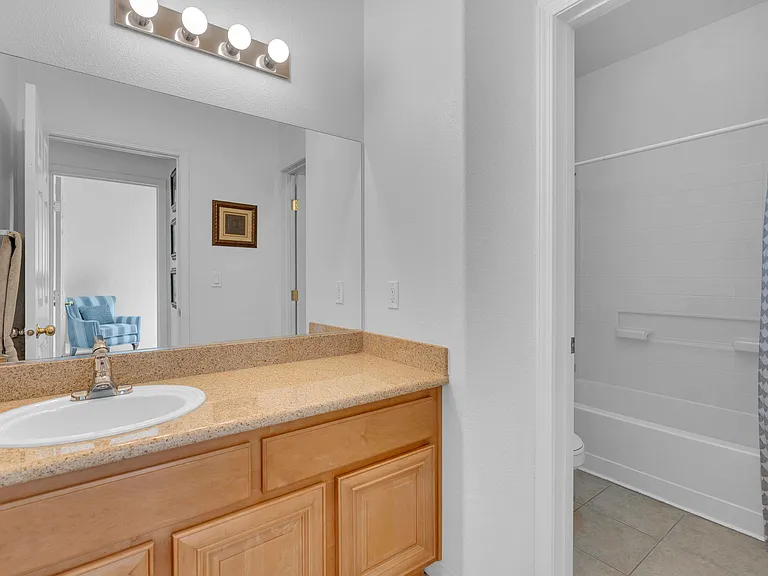 9925 W Russell Rd — Photo 38