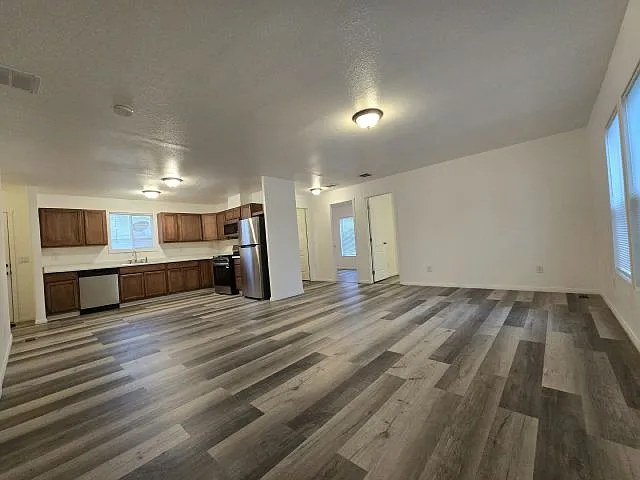 Building Photo - 6105 E Sahara Ave #122
