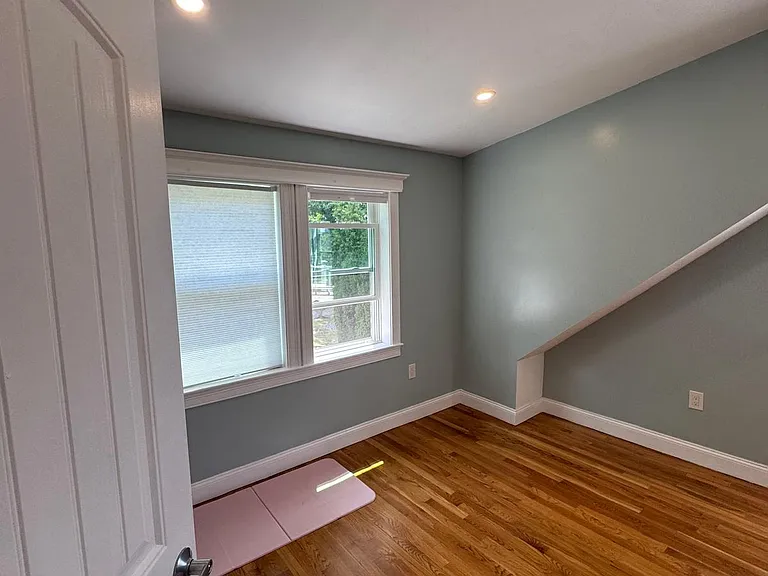 16 Moody St — Photo 19