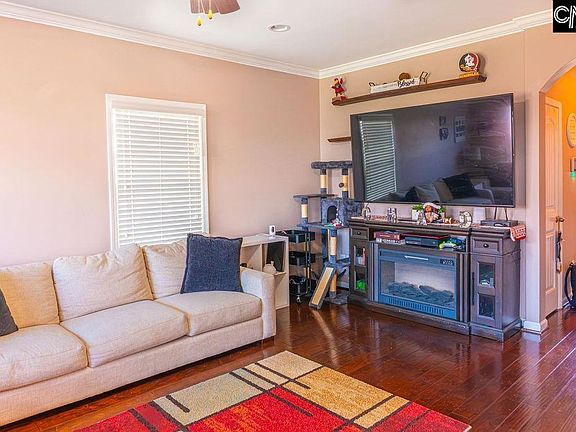 5th image of 319 Fairford Rd