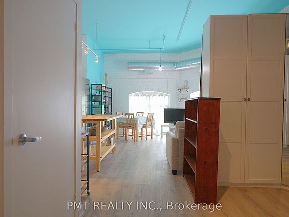 4th image of 284 Saint Helens Ave #124