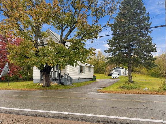 3rd image of 3106 Highway 302