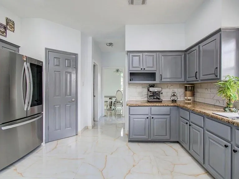 7826 Granite Ridge Ln — Photo 15