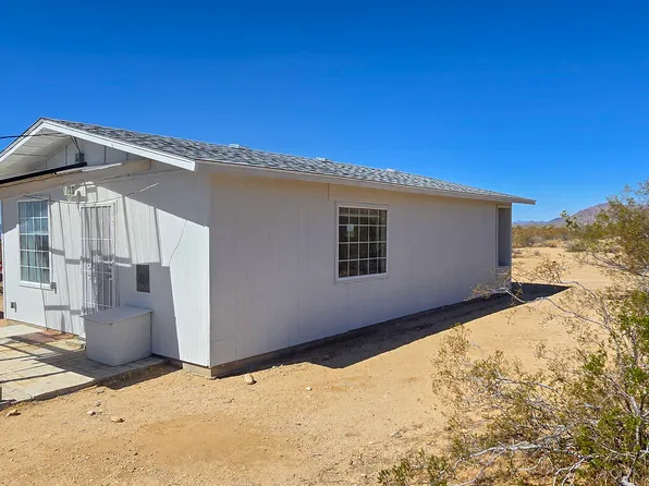 2152 E Allison Dr, Yucca, AZ 86438
