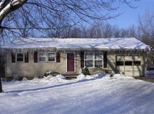 318 Stratford Ave, Wadsworth, OH 44281