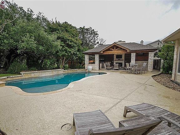 3rd image of 10920 Centennial Trl