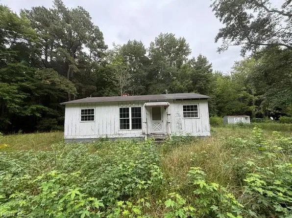 262 Red Mens Hall Rd, Port Haywood, VA 23138