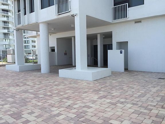 2nd image of 3043 S Atlantic Ave #F050
