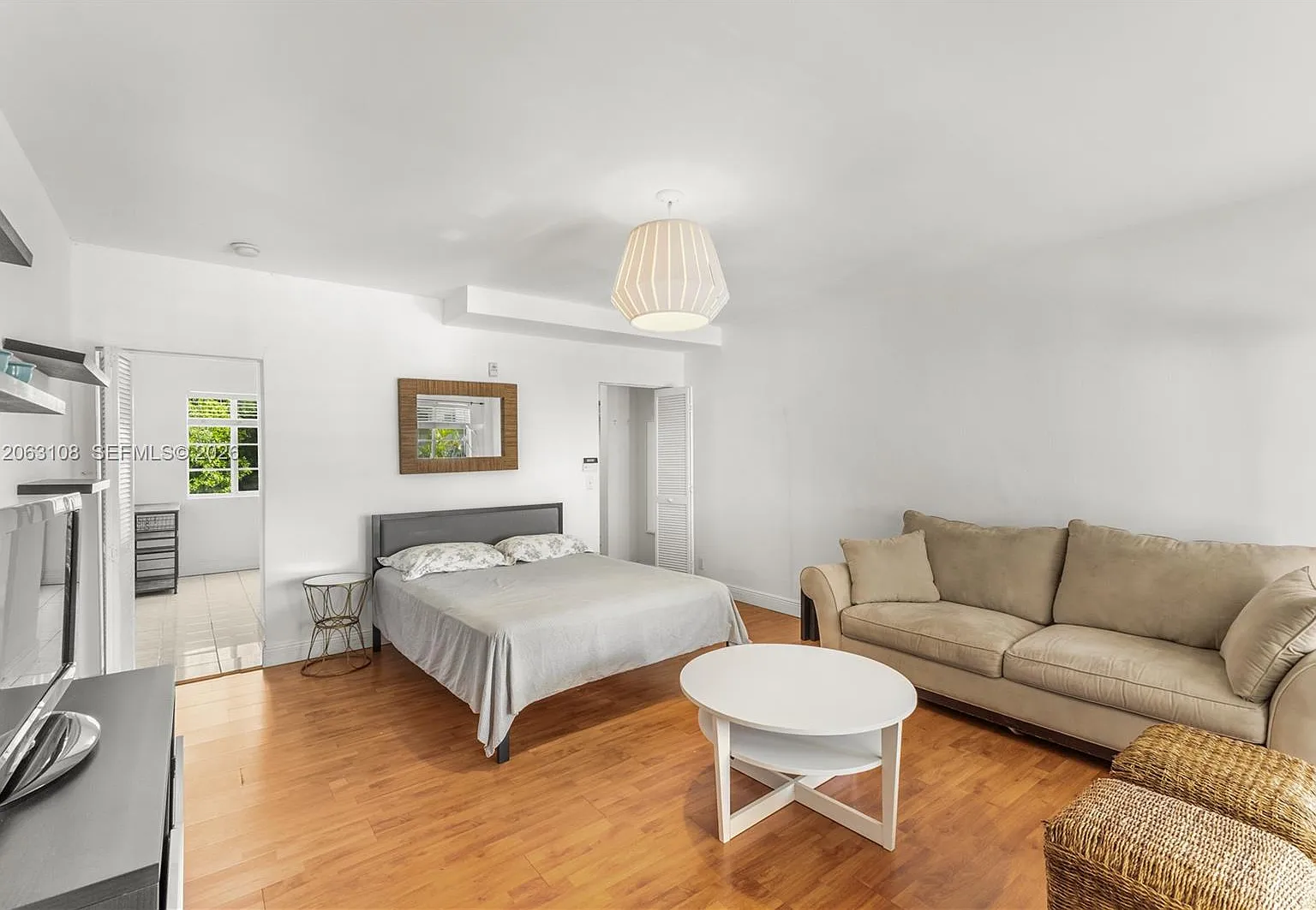 Ken Mae Garden Condo — Photo 1