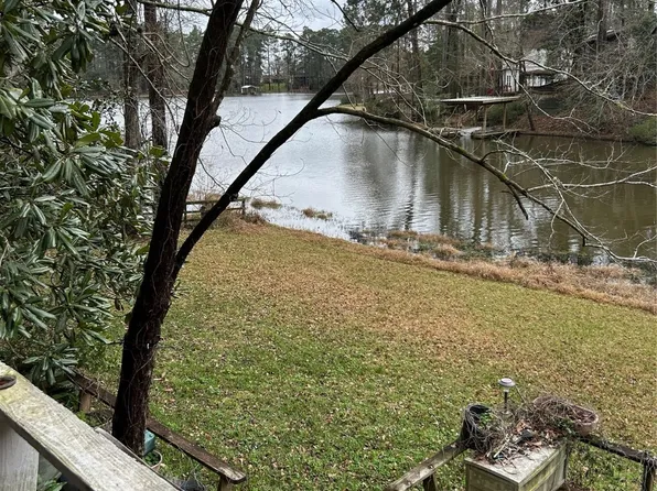 238 Ridgewood Rd, Goodrich, TX 77335