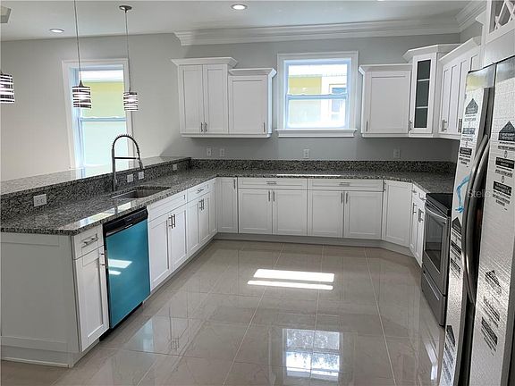 4th image of 6809 N Marie Ave