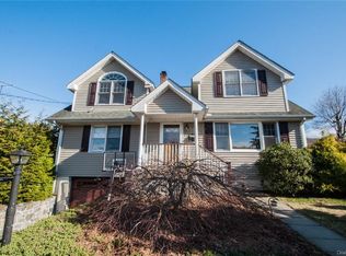 558 Marietta Ave, Thornwood, NY 10594