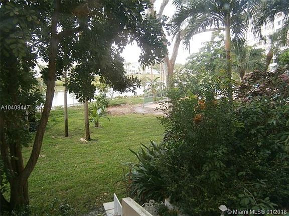 5th image of 4001 Hillcrest Dr APT 210