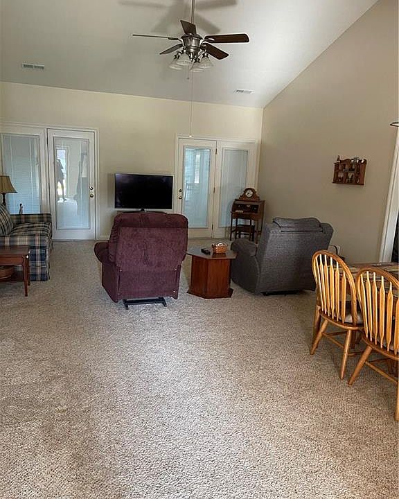 2nd image of 2502 Viceroy Ln