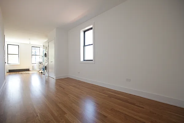 Rented by Manhattan Residential Inc. | media 14