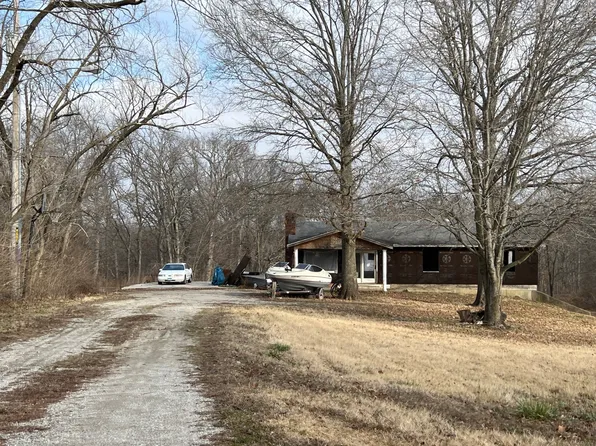 9122 Baldwin Rd, Baldwin, IL 62217