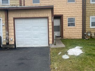 5483 Trastevere Rd, Clay, NY 13041