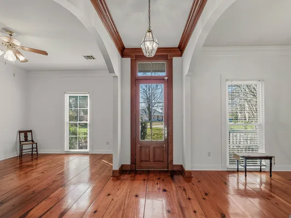 14513 N Majestic Oaks Pl, Baton Rouge, LA 70810