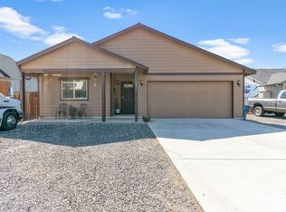 1336 SW 27th St, Redmond, OR 97756