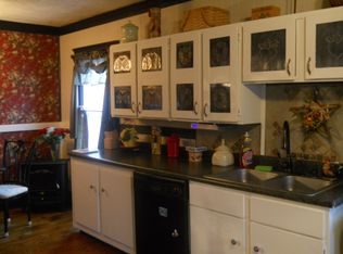 39 Baltimore Ave, Chicopee, MA 01020